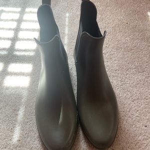 Olive green rainboots